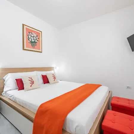 Ampia Casa Con Terrazza