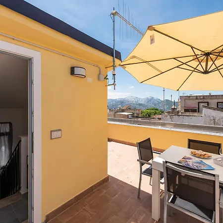 Ampia Casa Con Terrazza Casa vacanze *